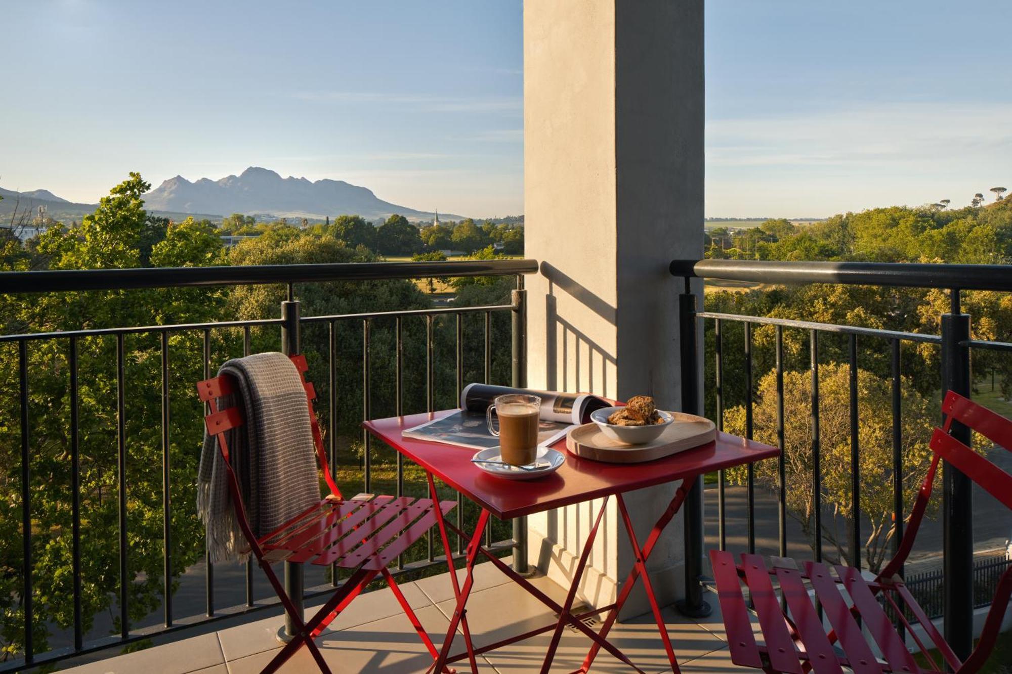 The Den Apartments By Raw Africa Collection Stellenbosch Exterior foto